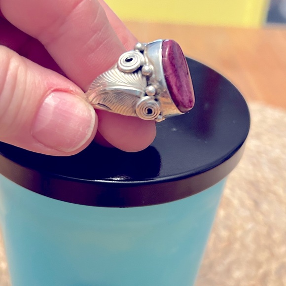 Native American Sterling Ring with Sugilite   - signed - Picture 4 of 6